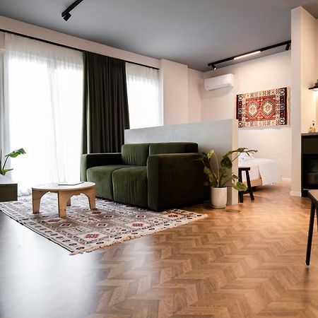Muz Studios Тирана Екстериор снимка