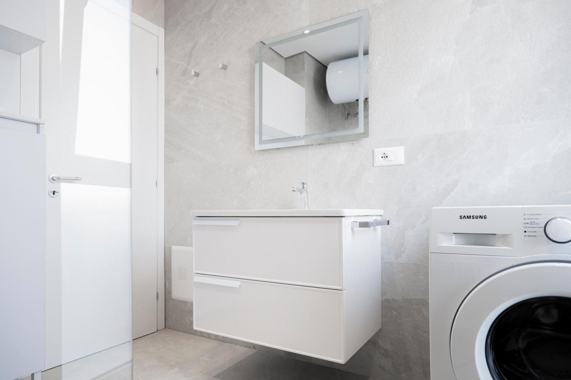 Muz Studios Тирана Екстериор снимка