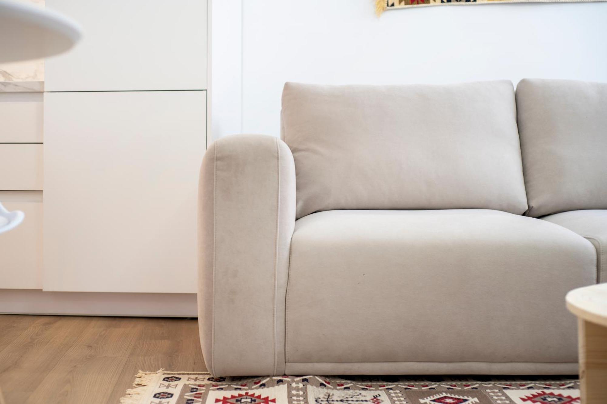 Muz Studios Тирана Екстериор снимка