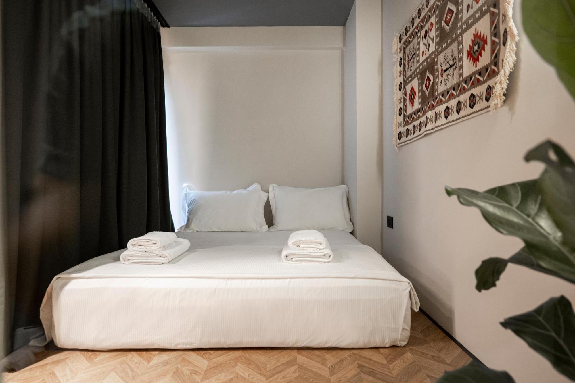 Muz Studios Тирана Екстериор снимка
