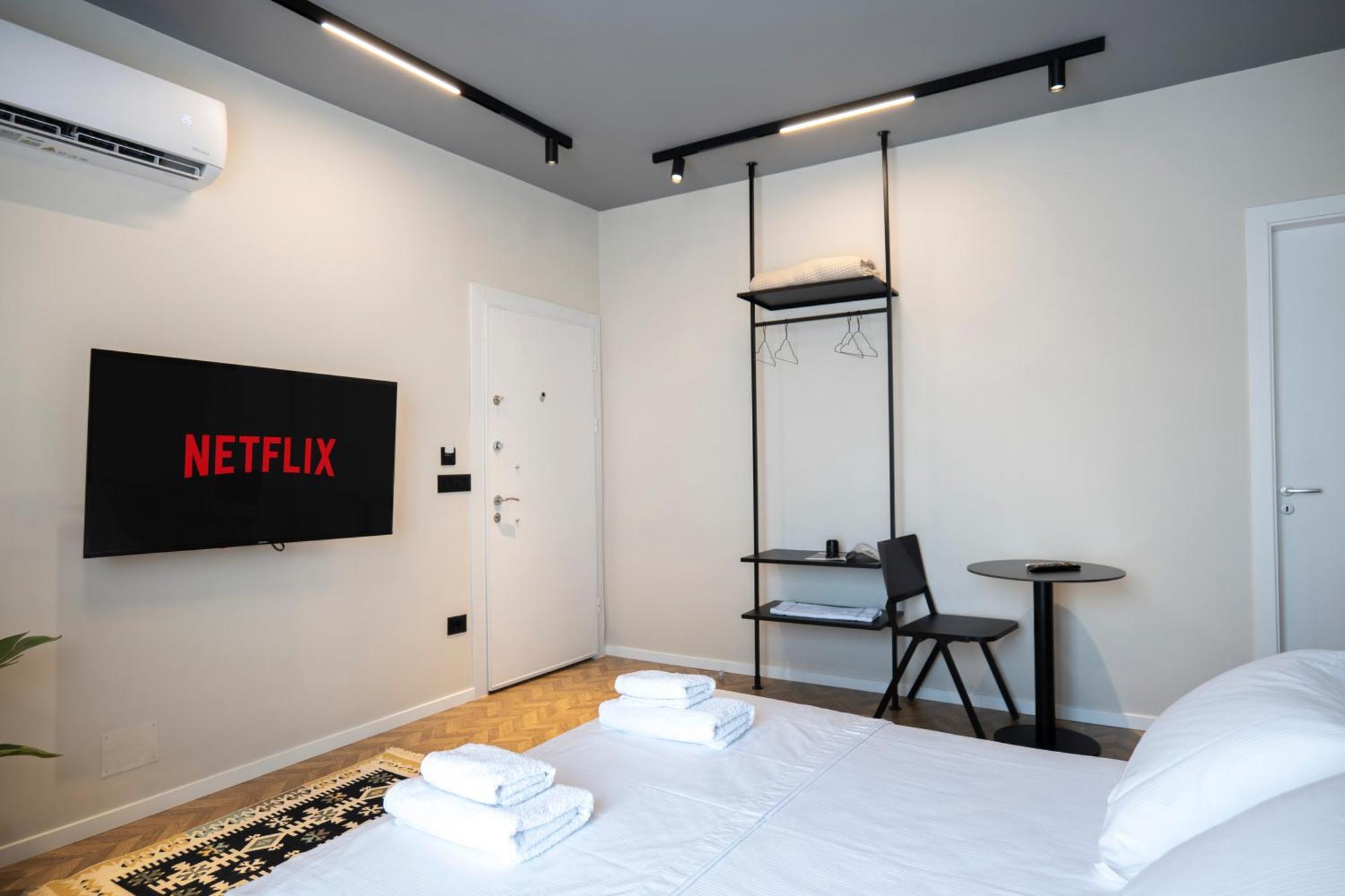 Muz Studios Тирана Екстериор снимка