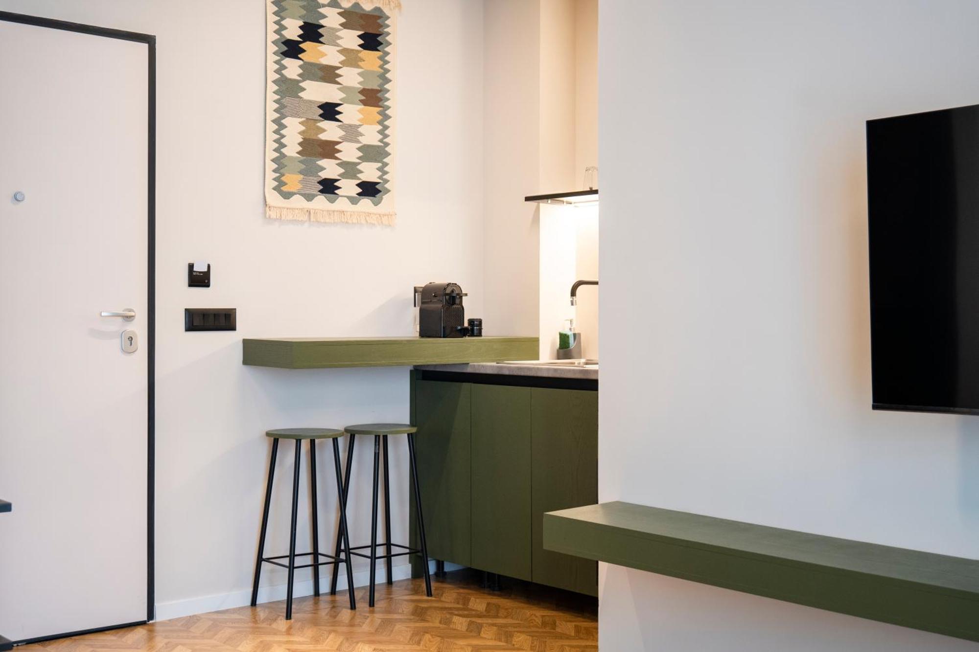 Muz Studios Тирана Екстериор снимка