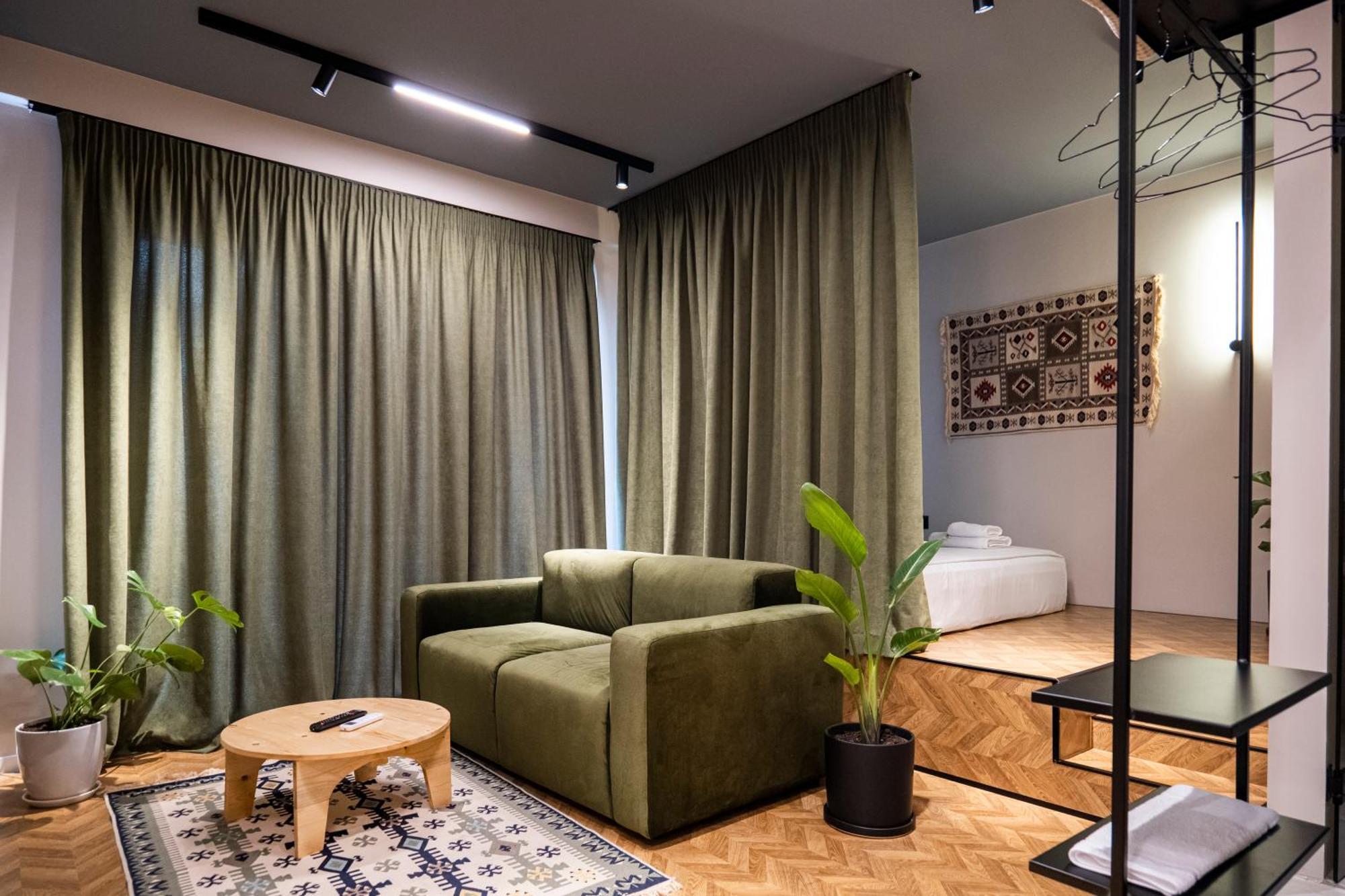 Muz Studios Тирана Екстериор снимка