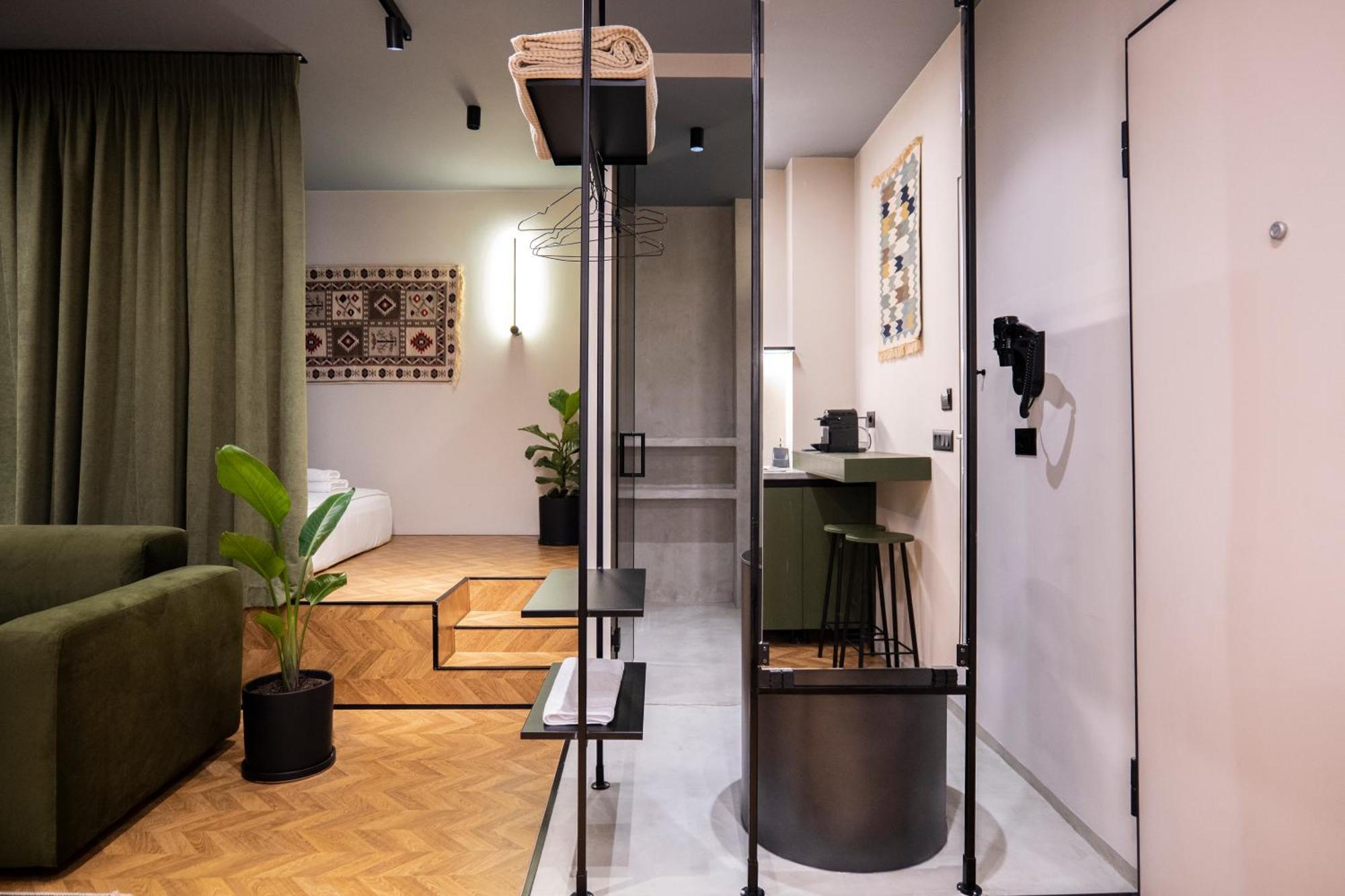 Muz Studios Тирана Екстериор снимка